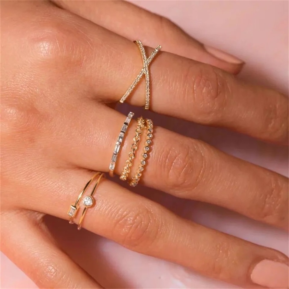 🌟SALE🌟18K Gold Plated Cubic Zirconia Pave X Ring
